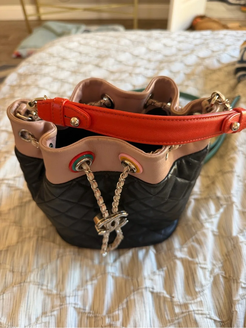CHANEL bucket bag
